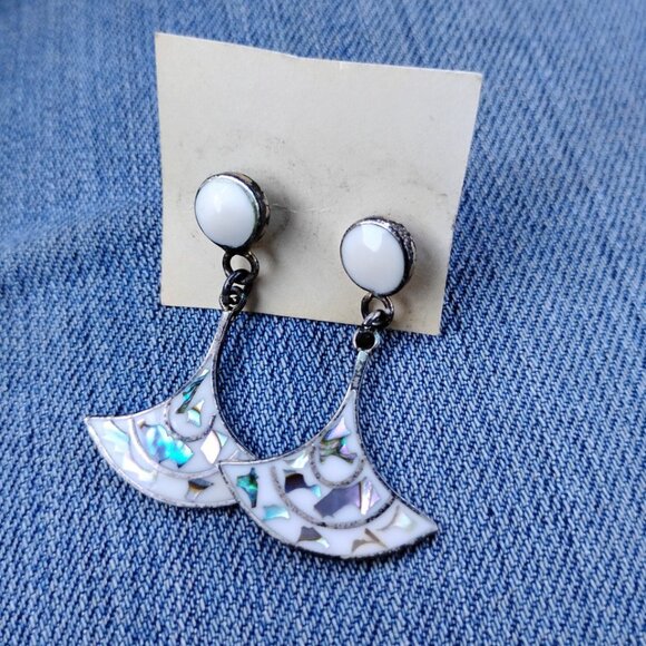 Alpaca Mexico Mexican Silver Hanging Earrings White Acrylic with Like Abalone - Picture 1 of 6